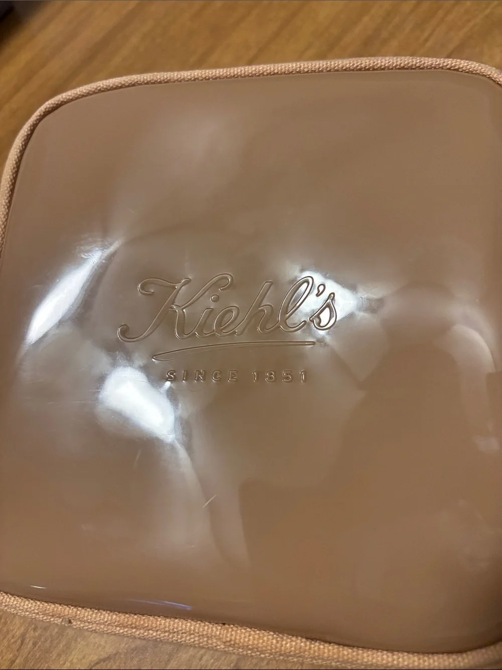 NWOT Kiehl's Glossy Neutral Tan Travel Pouch Cosmetic Case